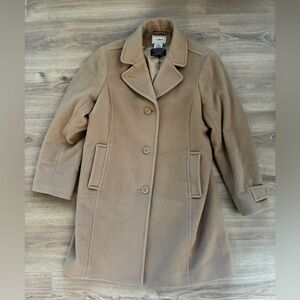 L.L. Bean woman’s wool Coat size 12 pet